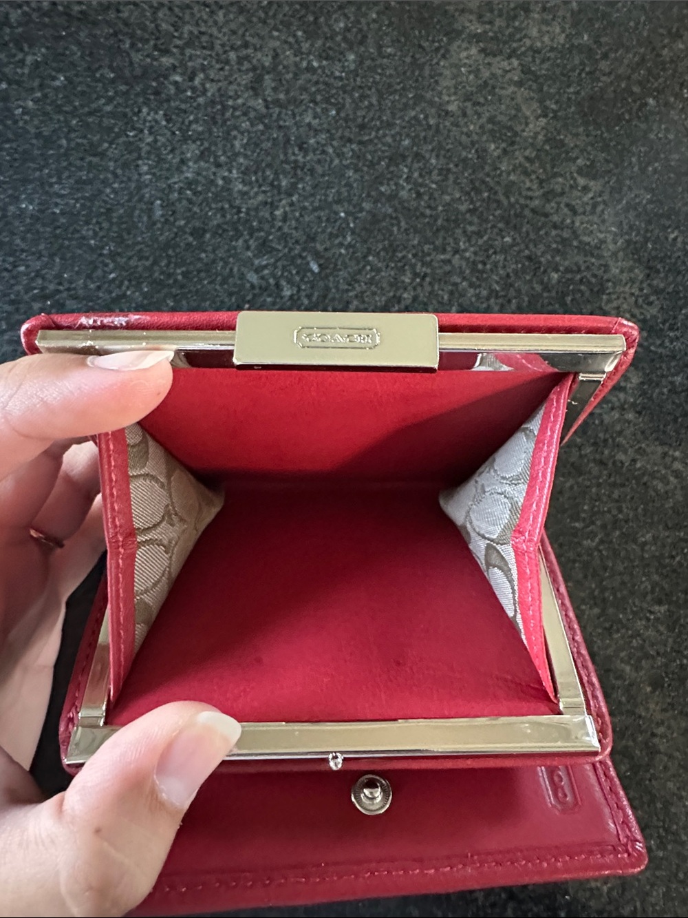 Vintage Coach Red Leather Fold Wallet - Picture 6 of 6